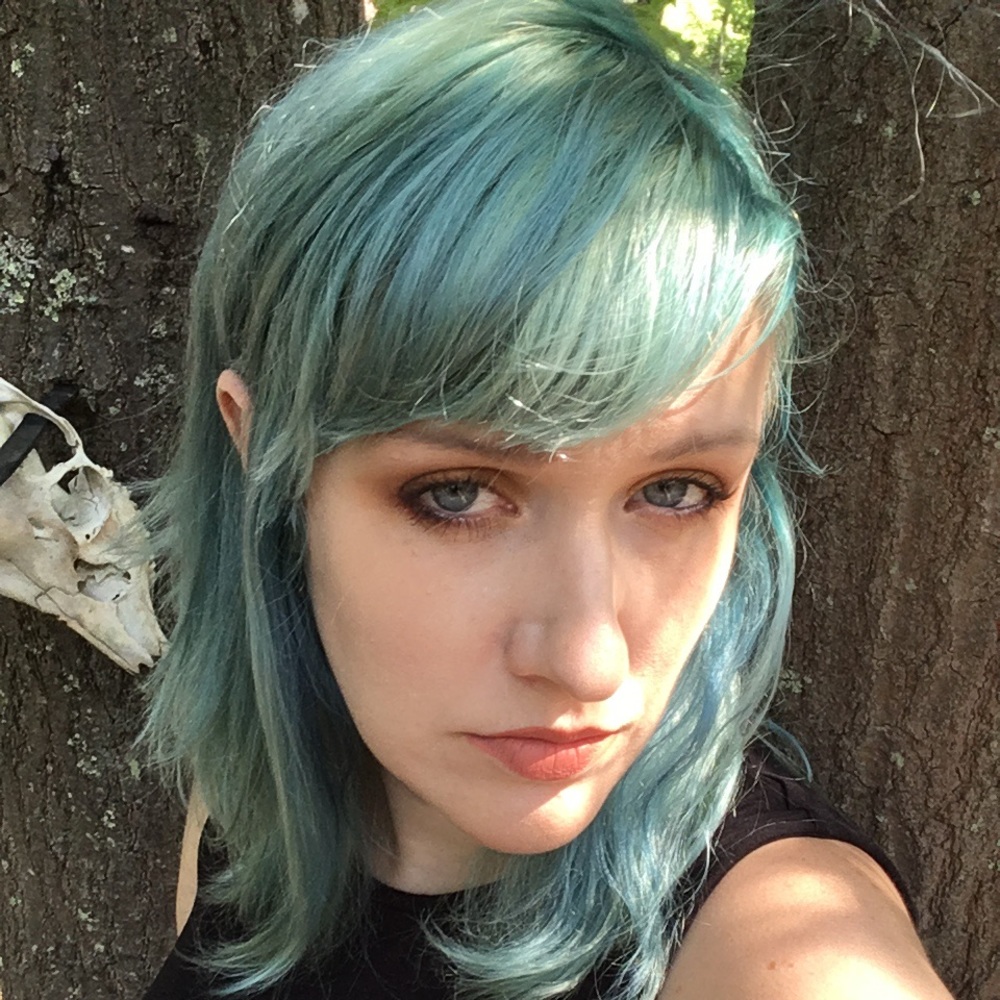 Meet your Posher, Laura